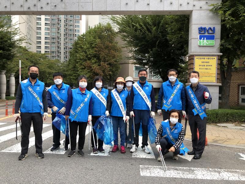 10가좌2동,_권역별_분산해_마을_환경_정비_‘클린업데이’__(1).jpg 이미지