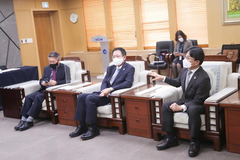 1서구,_‘성공적_사업추진과_지역경제_활성화를_위한_협약’_체결__(1).jpg 이미지