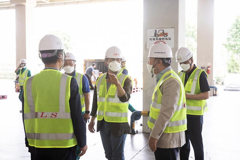 2이재현_서구청장,_물류창고_방역_현장_직접_챙겨__(1).jpg 이미지
