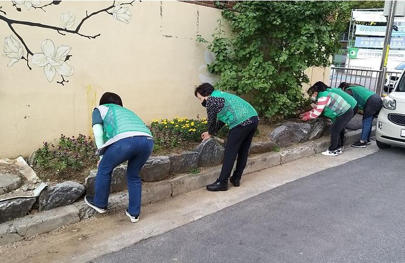 3가좌3동,_‘깨끗한_가좌3동_만들기’...대청소_나서__(2).jpg 이미지