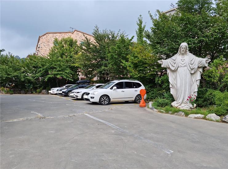 3서구,_비어있는_부설주차장_주민위해_개방...검단동_성당과_개방_업무협약.jpg 이미지