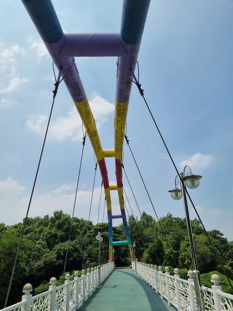 4서곶근린공원에_무지개가_다시_떠요~무지개다리_보강공사_실시__(2).jpg 이미지