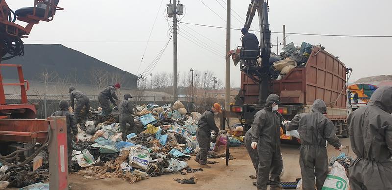 4서구,_농촌폐비닐_집중_수거...환경정화_활동_펼쳐_.jpg 이미지