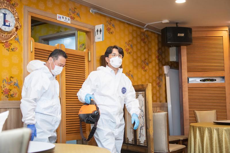 4서구,_외식업지부_자율방역_활동_지원__(1).jpg 이미지