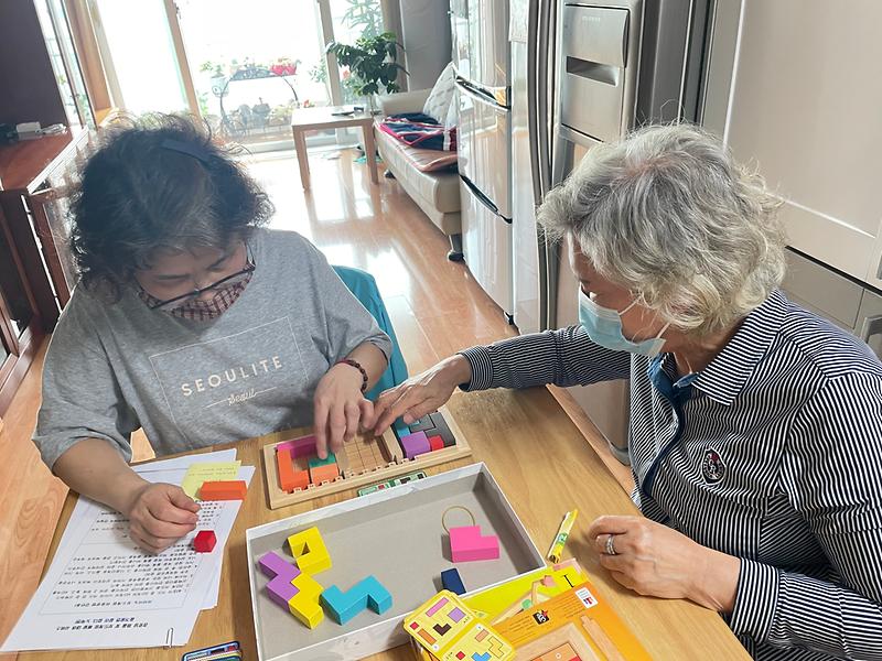 4서구노인복지관,_보드게임_즐기며_코로나_우울_날려보내요~.jpg 이미지