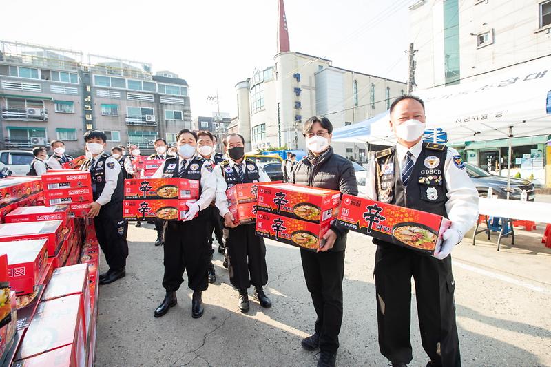 5서곶자율방범기동순찰대,_사랑의_물품_전달_행사_가져__(3).jpg 이미지