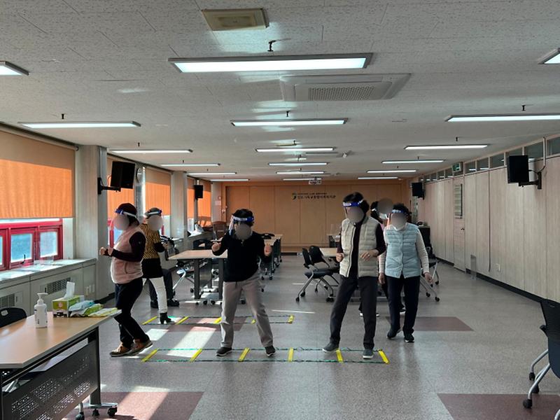 6서구_치매안심센터,_‘찾아가는_기억키움_교실’_마무리__(2).jpg 이미지