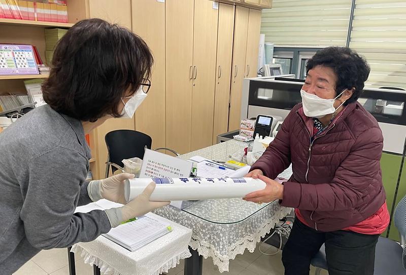 6서구보건소,_‘알찬’_정보_담은_2022년_건강달력_배부한다!_.jpg 이미지