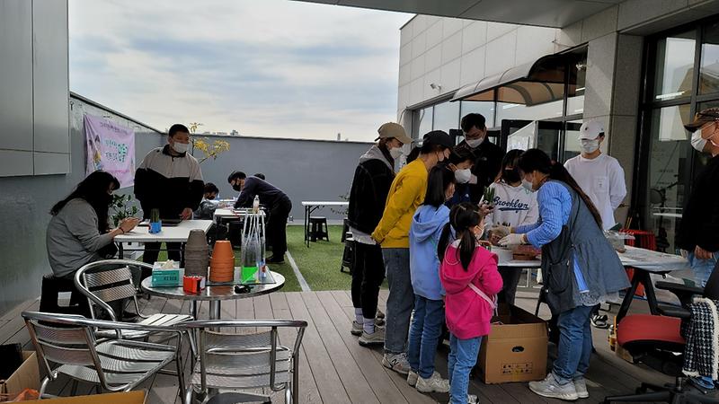 7고사리손_‘정성’으로_만드는_나만의_화분_(1).jpg 이미지