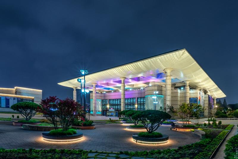 7서구문화재단,_공연콘텐츠_공동제작을_위한_업무협약_체결__(3)_인천문화예술회관.jpg 이미지