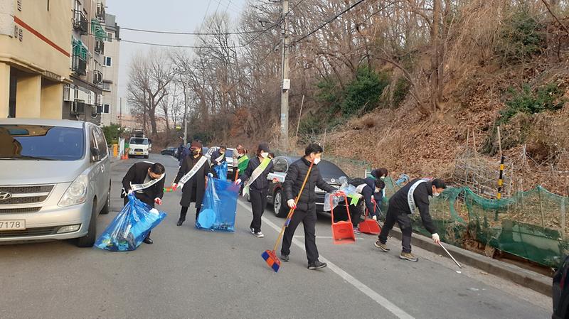 7연희동,_새봄맞이_대청소_나서__(2).jpg 이미지