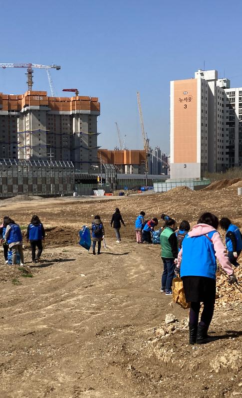 8가정2동,_새봄맞이_정화_활동으로_‘클린_마을’_새단장!__(2).jpg 이미지