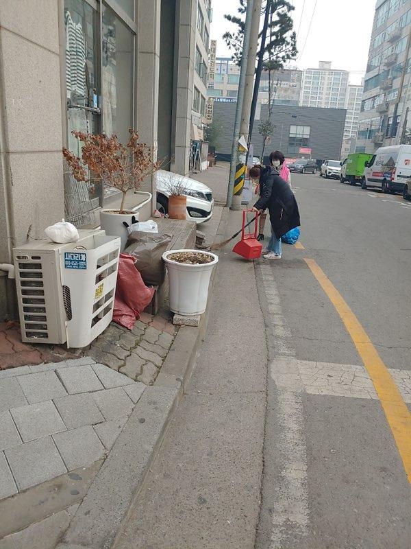 9원당동,_새봄맞이_대청결운동_나선다__(4).jpg 이미지