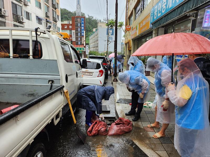 11가정2동_통장자율회,_5일_‘태풍_대비_예찰_활동’__(1).jpg 이미지