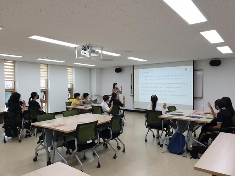 11서구청소년상담복지센터,_‘또래상담’으로_학교폭력_예방_나서__(2).jpg 이미지
