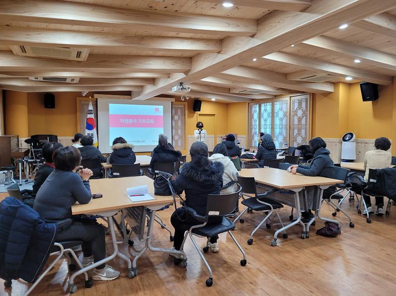 12서구자원봉사센터,_신규_자원봉사자_25명_대상_기초교육_.jpg 이미지