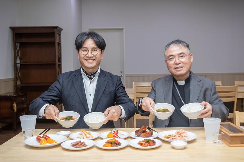 1환경지키는~현장방문사진_이재현서구청장_김현수_신부_국제성모병원장__(1).jpg 이미지