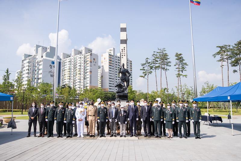 1서구,_콜롬비아군_한국전_참전_71주년_추모_행사__(2).jpg 이미지
