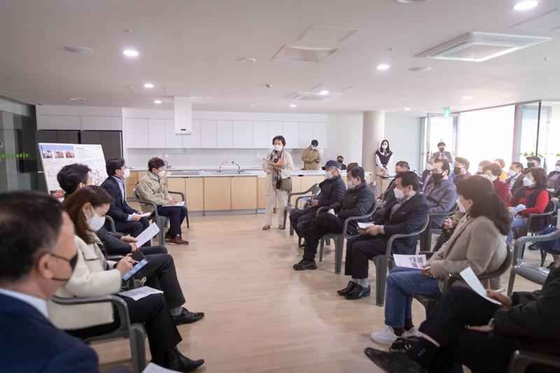 2서구,_‘주민과_함께하는_도시재생사업’···‘현장소통의_날’__(1).jpg 이미지