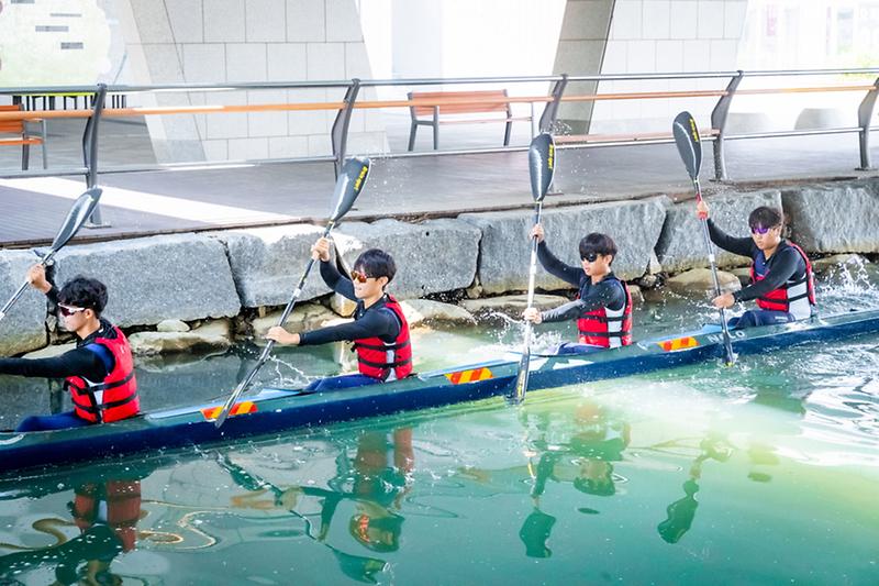 2서구,_청라_커낼웨이에서_‘카누_체험교실’_운영__(1).jpg 이미지