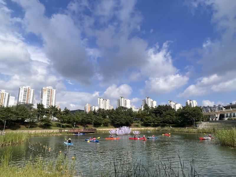 2서구,_청라_커낼웨이에서_‘카누_체험교실’_운영__(3).jpg 이미지