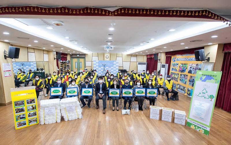 2서구_노인_일자리_사업_‘재생자원활용단’,_맹활약_.jpg 이미지