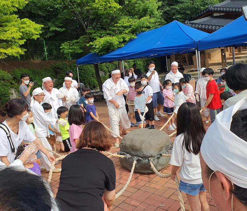 2서구지역_향토문화_‘인천_쑥대고잔_지경다지기’_공연_열려__(2).jpg 이미지