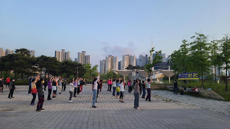 3청라3동_주민자치회,_커낼웨이서_‘몸짱,_건강짱’_프로그램_운영_.jpg 이미지