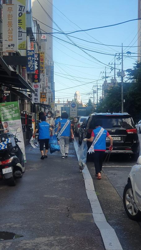3가좌2동,_‘클린업데이’···폭우로_발생한_쓰레기_정리__(2).jpg 이미지