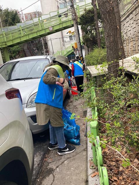 4가정3동,_“‘클린서구’_앞장서서_실천”···환경정비_활동__(3).jpg 이미지