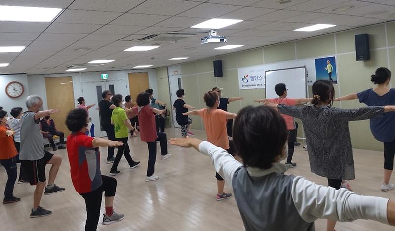 4완정건강생활지원센터,_‘밸런스_워킹_P.T_프로그램’_성료__(2).jpg 이미지