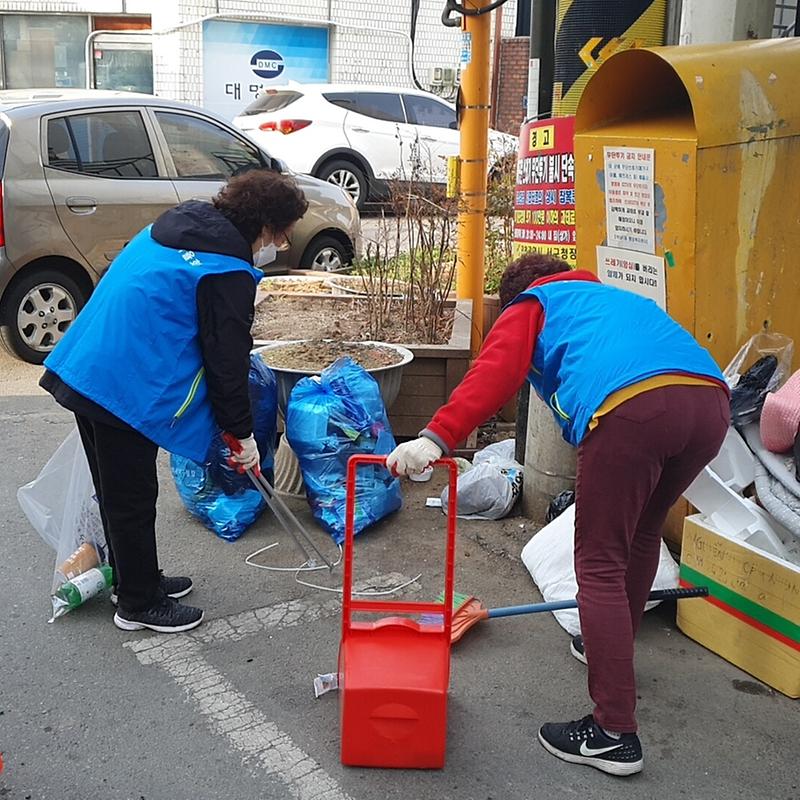 5‘아침부터_구슬땀’_석남1동_통장자율회,_‘클린업데이’_환경정비__(2).jpg 이미지