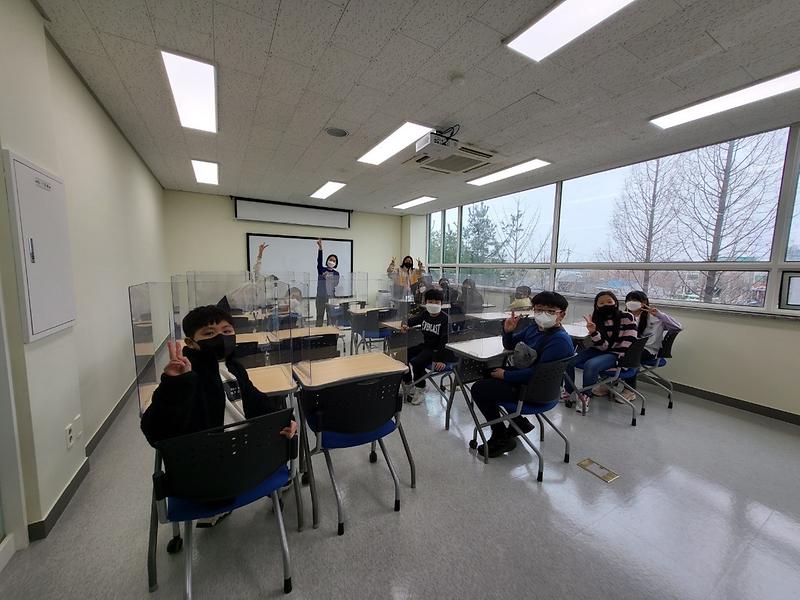 5서구청소년센터_‘너나두리’,_교실_환경개선__(2).jpg 이미지