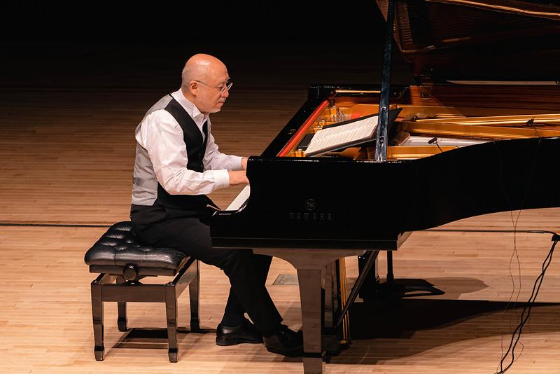 6봄과_함께_첫_선보인_‘정서진_스프링_클래식’_어떠셨나요_사진2_유키구라모토_콘서트.jpg 이미지