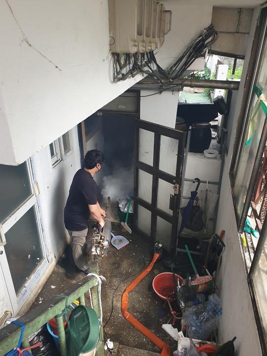 6석남2동_주민자치회,_수해_가구에_사랑과_온기_나눔__(1).jpg 이미지