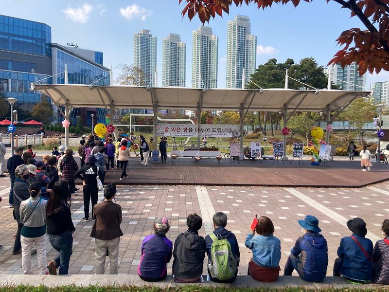 8청라2동_주민자치회,_‘마을_장독대_장담그기’_사업_성료_.jpg 이미지