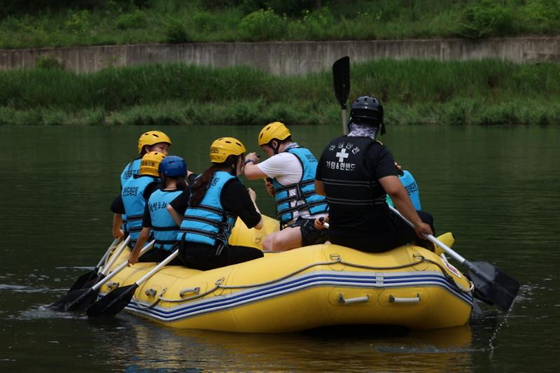 8가좌3동_주민자치회,_무더위_날리는_동강_래프팅_체험활동_‘호응_속_마무리’__(2).jpg 이미지