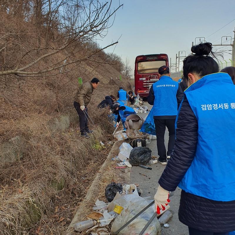 10‘깨끗한_동네_만들기’_검암경서동,_새봄맞이_대청결운동__(2).jpg 이미지