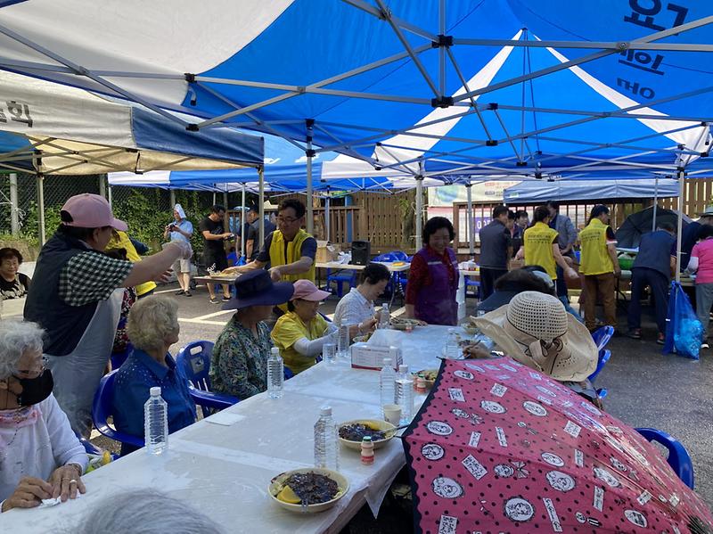 12연희동,_법무부_청소년범죄예방위원회_서구지회와_자장면_나눔_봉사__(2).jpg 이미지