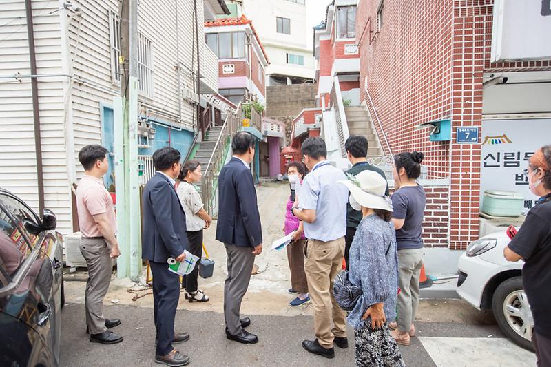 1서구,_‘도시재생사업’_신현원마을에서_현장_간담회__(2).jpg 이미지