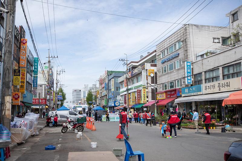 2‘확_달라진_거북시장’에_석남2동_4대_교회_등_300여_명이_뭉쳤다!__(3).jpg 이미지