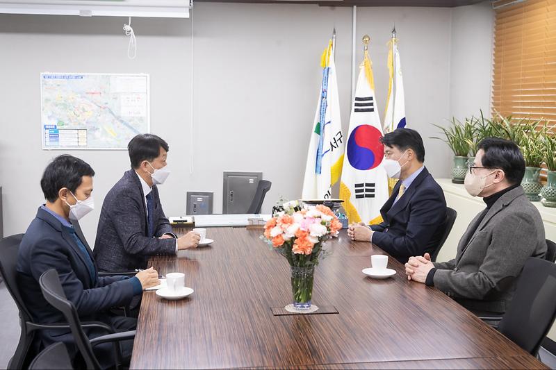 2강범석_서구청장,_청라시티타워_정상화_촉구_나서_.jpg 이미지