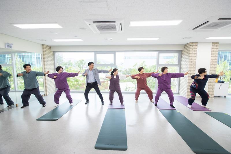 2서구_가정신현원창_건강생활지원센터_개소···‘건강지킴이’_역할_수행__(3).jpg 이미지