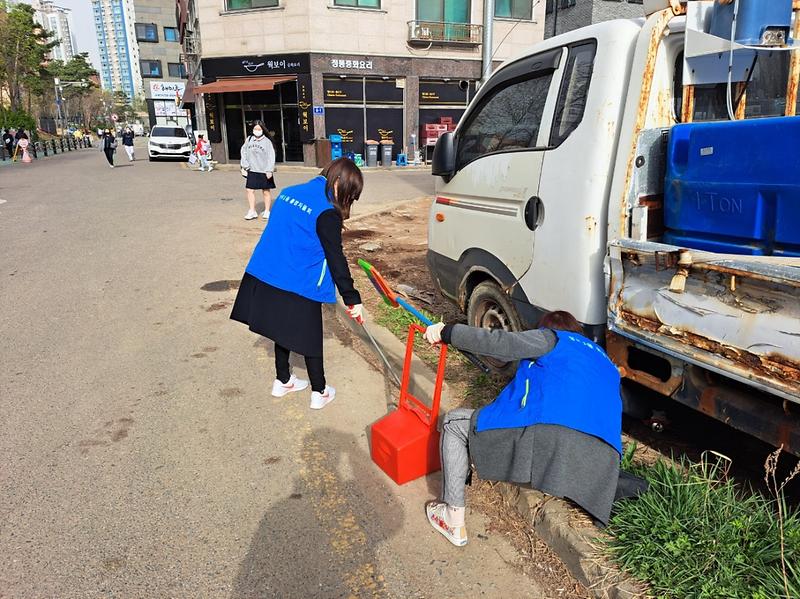 4청라1동,_봄맞이_환경정비_‘클린업데이’__(2).jpg 이미지