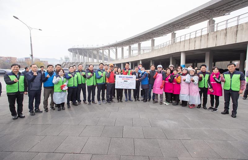 4제8회_서구_기업사회공헌_김장대축제_성황리에_개최(1).jpg 이미지