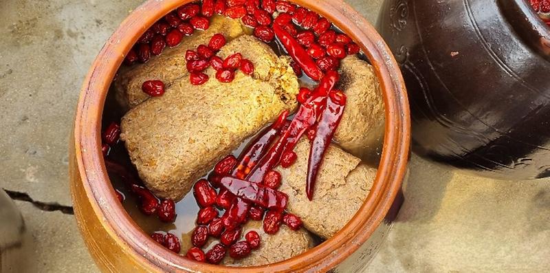 7불로대곡동_주민자치회,_‘맛_따라_전통_따라’_장담그기_사업_진행__(2).jpg 이미지