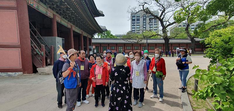 7가정2동_지역사회보장협의체,_어르신_32명_모시고_서울_나들이__(2).jpg 이미지