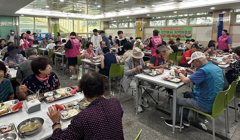 7탁옥로_골목형상점가,_건강기원_삼계탕_나눔행사__(2).jpg 이미지