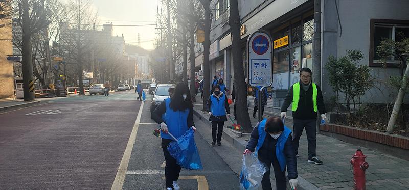 9석남1동,_봄_맞아_묵은_쓰레기_정비···‘클린업데이’__(2).jpg 이미지