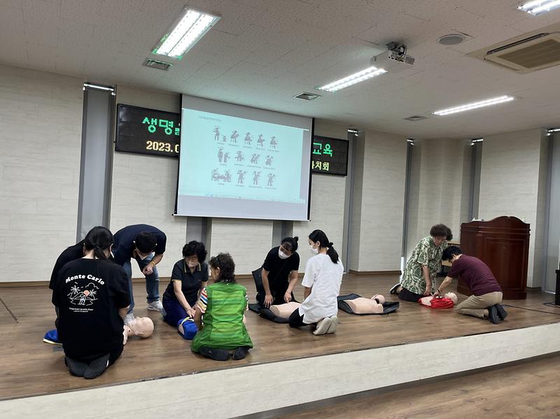 가좌1동_주민자치회_심폐소생술_교육(3).jpg 이미지